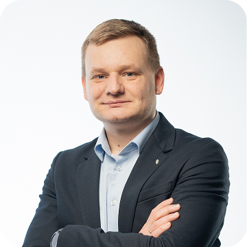 Роман Овчинников